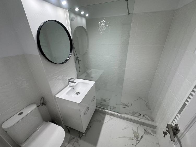 Apartament 2 camere Renovat zona Trocadero cu Centrala - 2