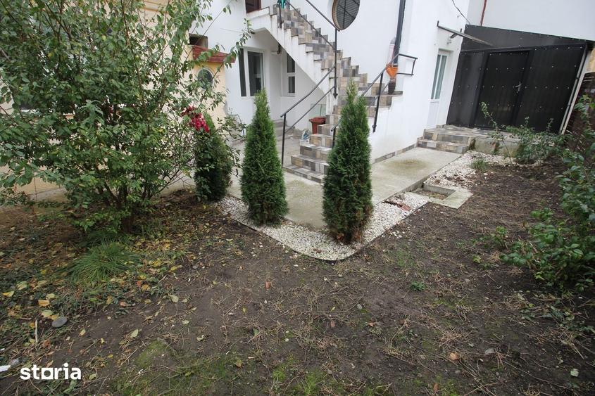 Spațiu comercial, de 100 mp, în Central