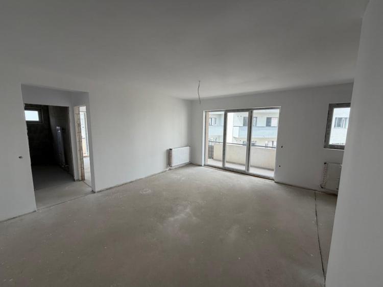 Apartament cu 2 camere semidecomandat în Florești — fotografia 3