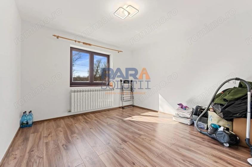 Casă cu Teren 2800 Mp în Secu
