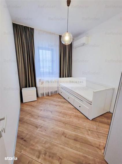 Apartament cu 3 camere semidecomandat în Central