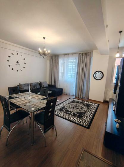 Apartament cu 2 camere semidecomandat în Roșu