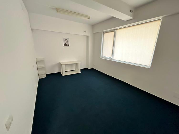 Clădire de Birouri / Spațiu Commercial 662 mp Utili de Închiriat – Sector 2, - 28