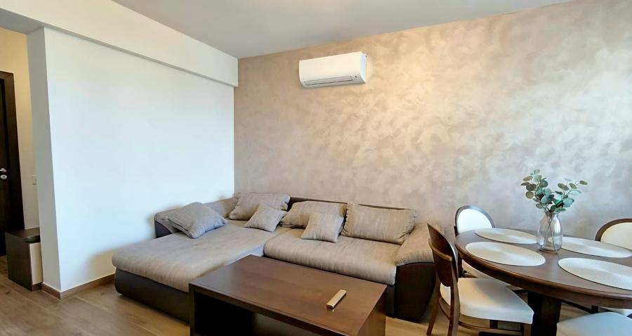 Apartament cu 2 camere decomandat, mobilat în Universitate