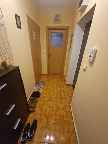 Apartament cu 2 camere decomandat în Drumul Taberei