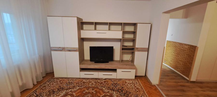 Apartament cu 2 camere decomandat în Exterior Vest