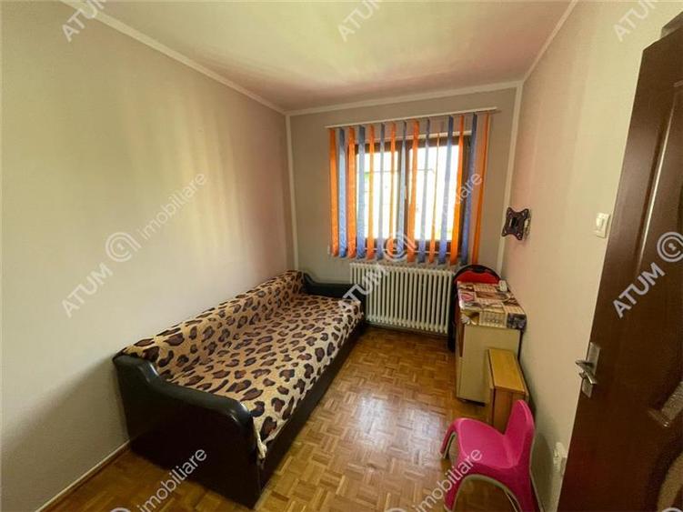 Apartament cu 2 camere nedecomandat, mobilat în Cedonia
