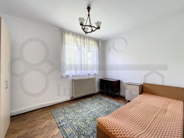 Apartament cu 3 camere decomandat, in zona Centrala, strada Republicii - 1