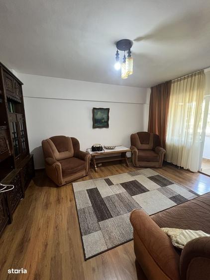 Apartament cu 2 camere decomandat în Calea București
