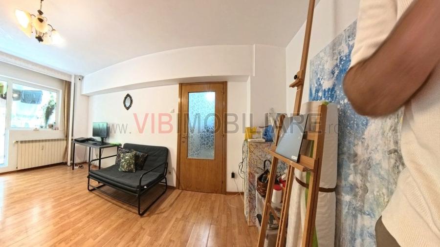 Apartament cu 2 camere semidecomandat în Tei