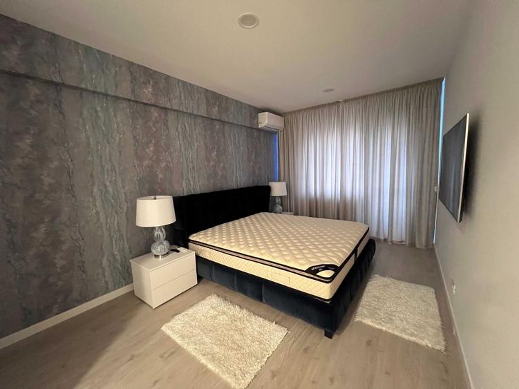 Apartament cu 3 camere semidecomandat în Pipera