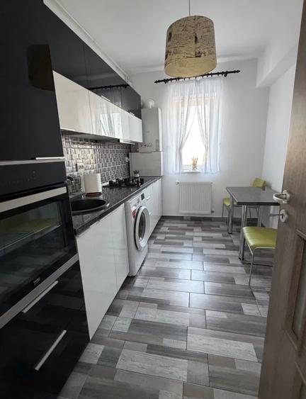 Apartament cu 2 camere decomandat în Păcii