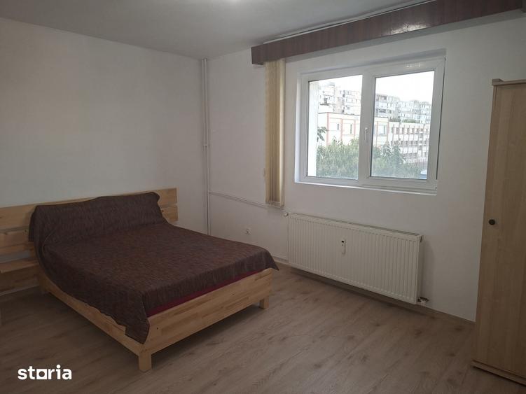 Garsonieră decomandată în Central