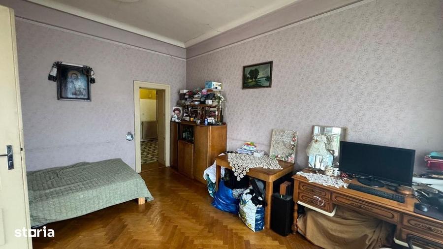 Apartament cu 4 camere în Sub Arini