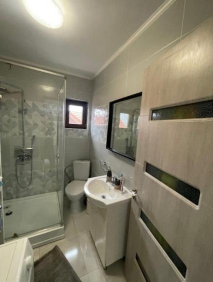 Casă cu 4 camere cu Teren 290 Mp în Lăpuș