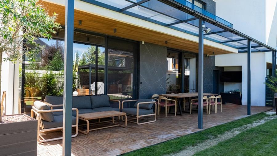 Casă individuală cu 6 camere cu Piscina în Central