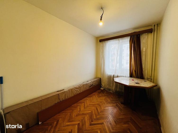 Apartament cu 4 camere semidecomandat, mobilat în Girocului