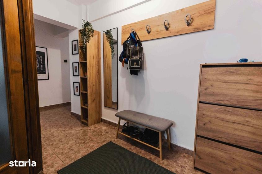 Apartament cu 4 camere, mobilat în Central