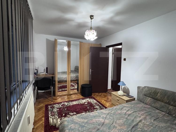Apartament cu 2 camere semidecomandat, mobilat în Cina