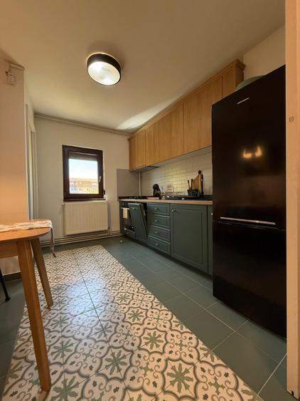 Apartament cu 3 camere decomandat, mobilat în Șagului