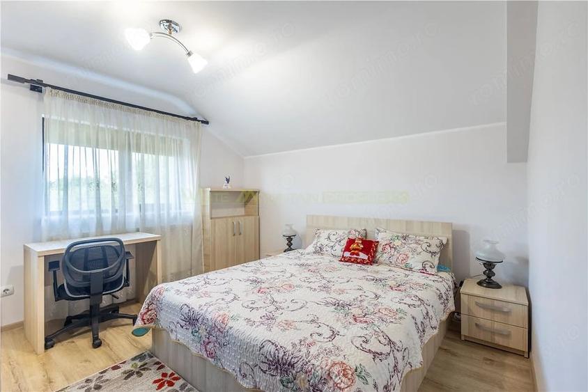 Casă cu 5 camere cu Teren 300 Mp în Central