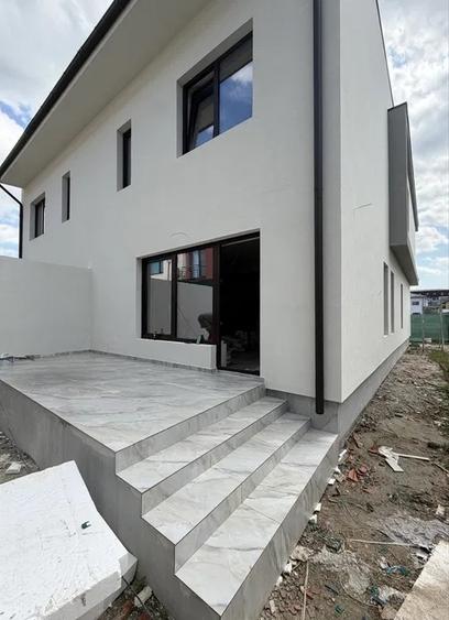 Duplex cu 4 camere cu Canalizare în Bragadiru