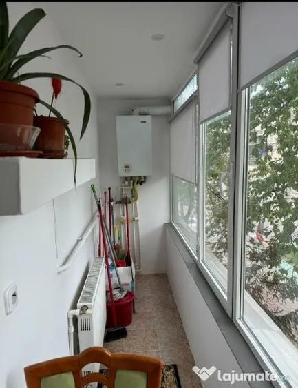 Apartament cu 3 camere semidecomandat în Ultracentral