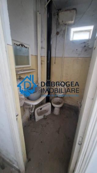 Apartament cu 8 camere decomandat în Ultracentral