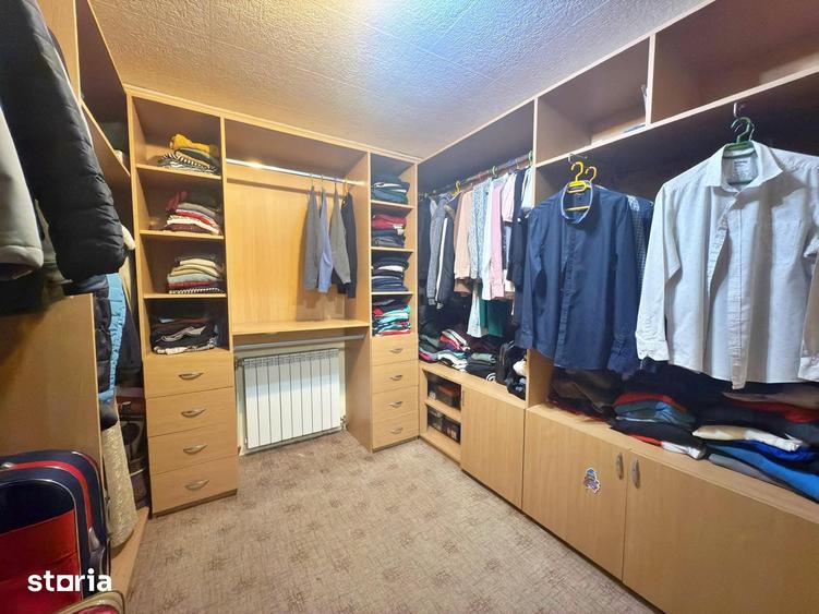 Apartament cu 4 camere în Vladimirescu