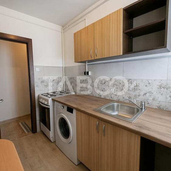 Apartament cu 2 camere nedecomandat, mobilat în Mihai Viteazul