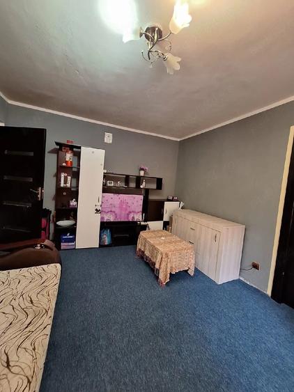 Apartament cu 2 camere semidecomandat în Exterior Vest
