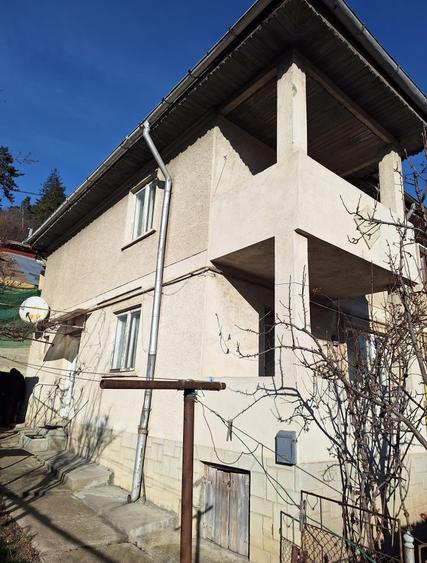 Duplex cu 3 camere cu Canalizare în Central