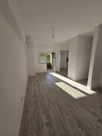 Apartament cu 2 camere decomandat în Tătărași