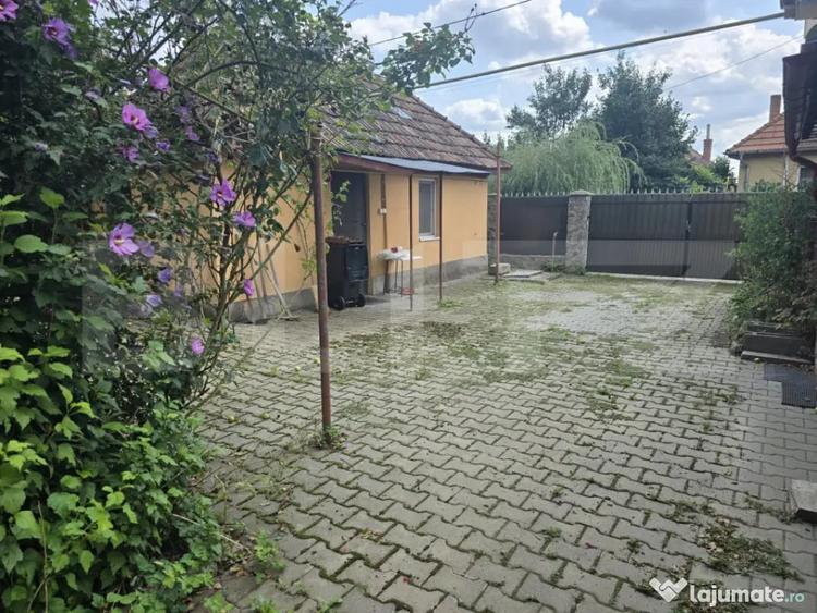Casă cu 2 camere cu Teren 719 Mp în Chinari