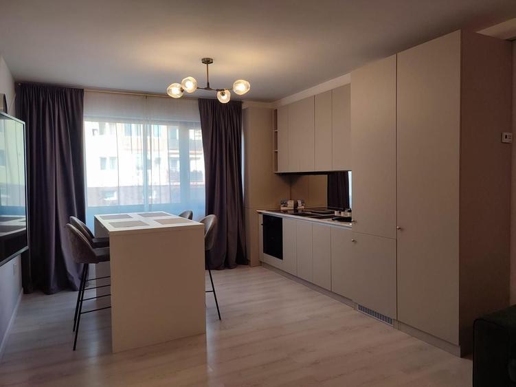 Apartament cu 2 camere semidecomandat în Florești