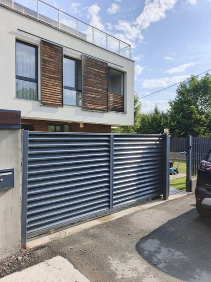 Casă cu 3 camere cu Teren 320 Mp în Europa