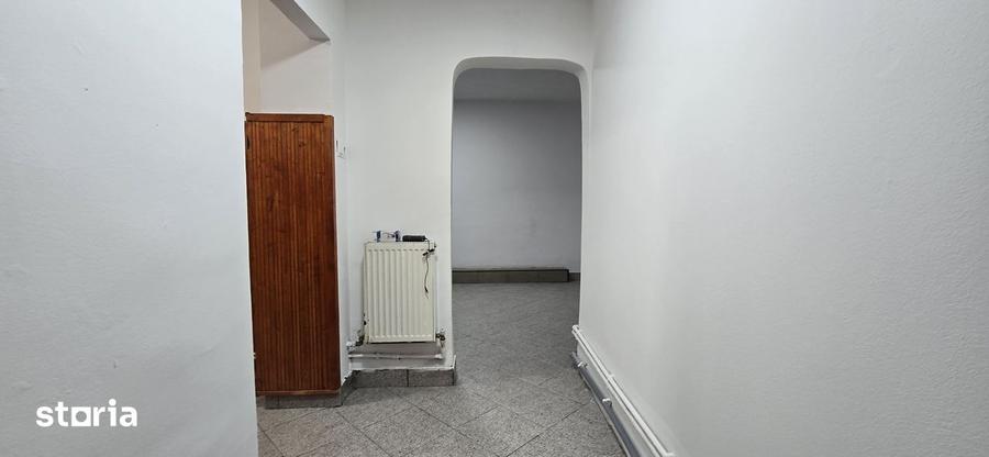 Spațiu comercial, de 34 mp, în Micro 6