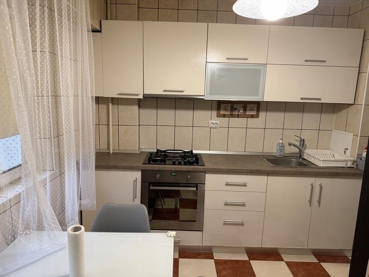 Apartament cu 3 camere în Titulescu