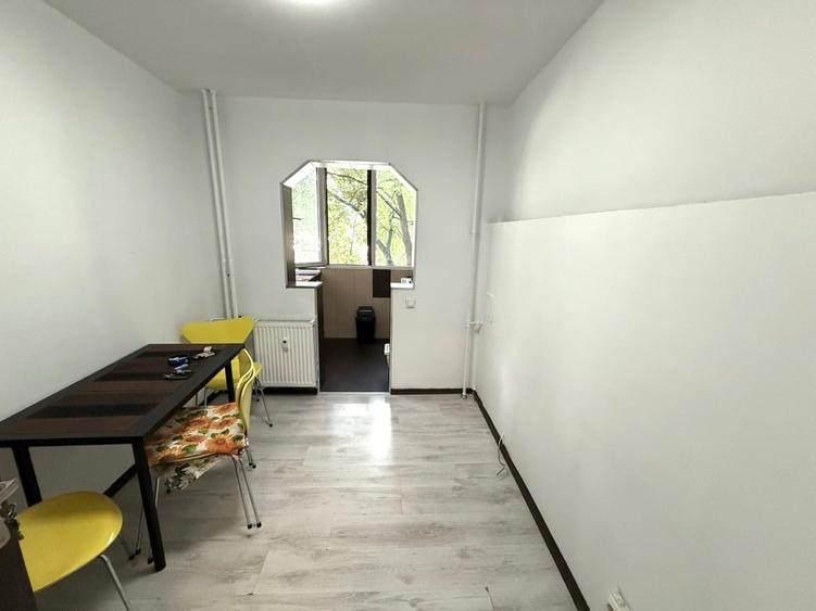 Apartament cu 3 camere decomandat, mobilat în Gorjului