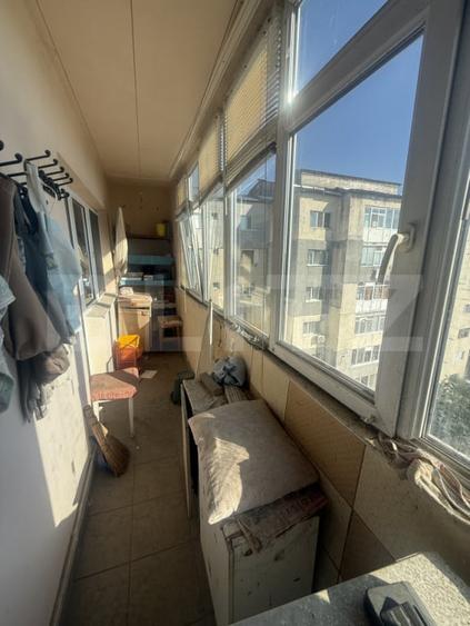 Apartament 3 camere de vanzare | Micro 6 | Etaj 8 | Lift - 11