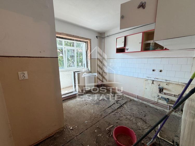 Apartament cu 2 camere decomandat în Lipovei