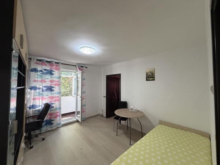 Persoana fizica inchiriez apartament cu doua camere, Podu ros - 8