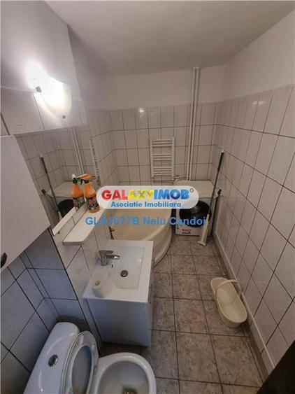 Garsonieră decomandată în 13 Septembrie