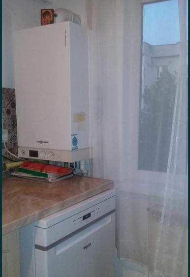Apartament cu 2 camere decomandat în Casa Cărții