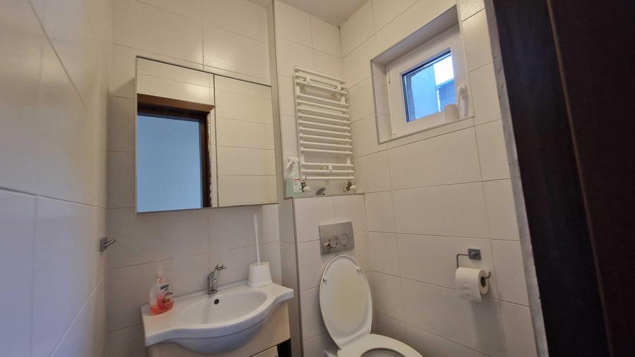Apartament cu 3 camere decomandat în Brâncoveanu