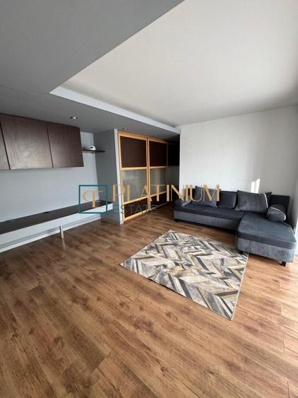 Apartament cu 2 camere semidecomandat, mobilat în Complex Studențesc