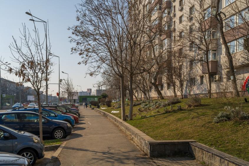 Apartament cu 2 camere decomandat în Drumul Taberei
