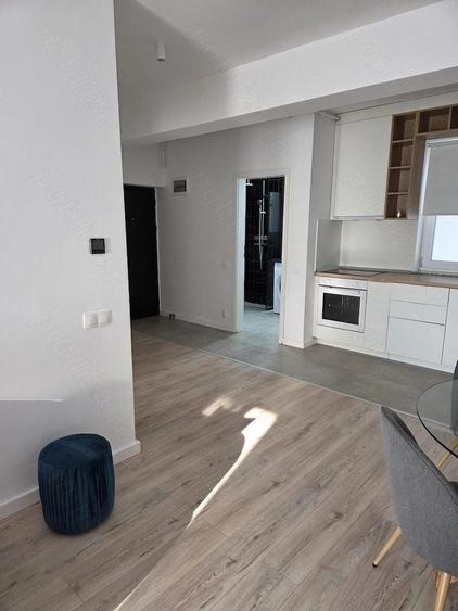 Apartament cu 2 camere semidecomandat, mobilat în Bucureștii Noi