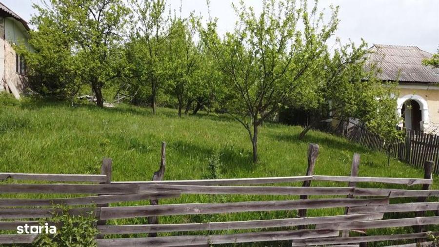 Teren de 1070 mp, în Berevoești