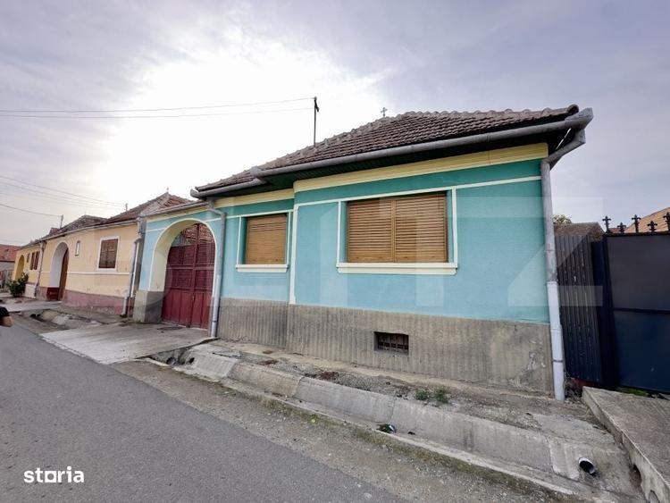 Casă cu 4 camere cu Teren 1220 Mp în Cut